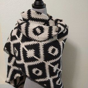 Blanket Scarf- Black and White